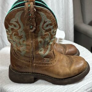 Justin Boots Brown and Green Gypsy 7B well used, line dancing, cowgirl